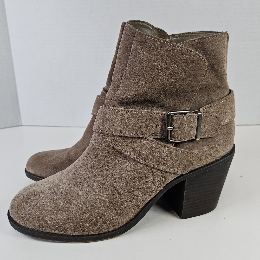 BCBGeneration Beige Tan Genuine Leather Suede Heeled Boots Booties